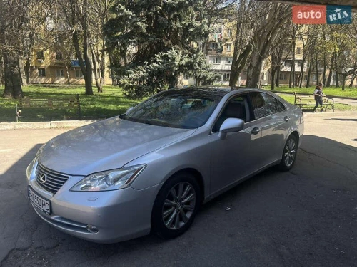 Lexus