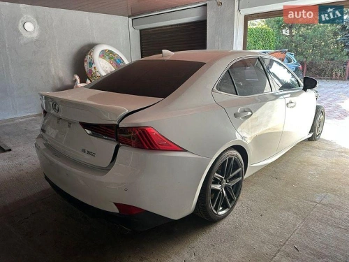 Lexus