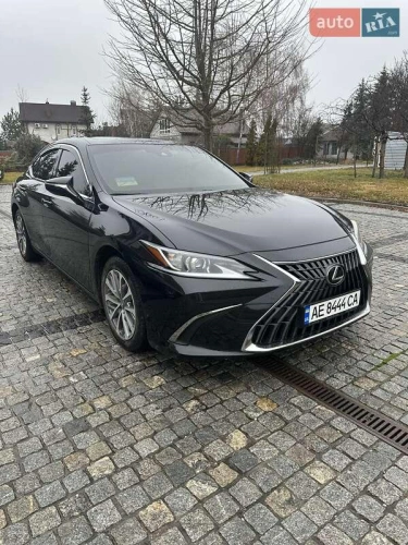 Lexus