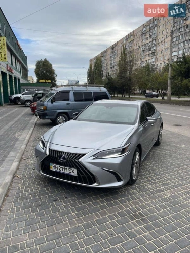 Lexus
