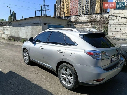 Lexus