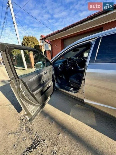 Lexus