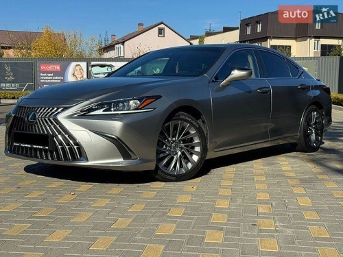 Lexus