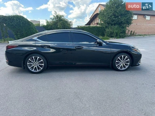 Lexus
