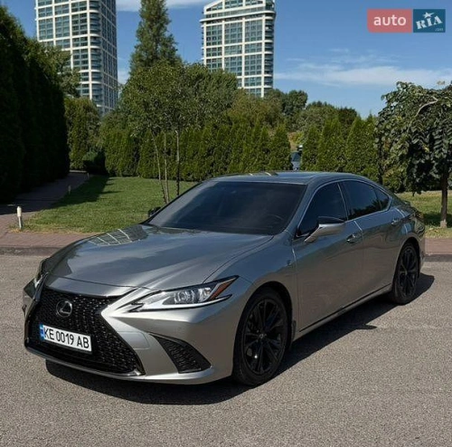 Lexus