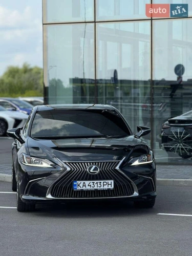 Lexus
