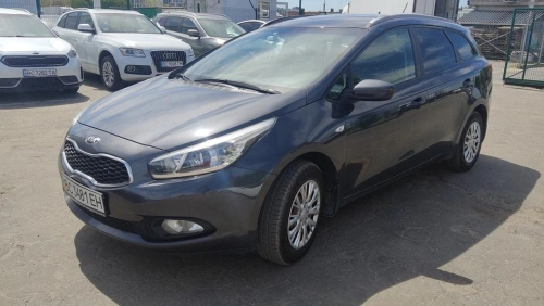 Автомобіль