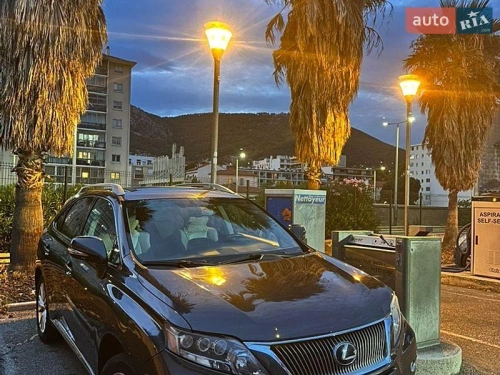 Lexus