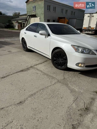 Lexus
