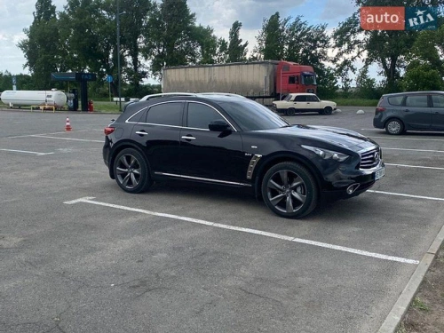 Infiniti