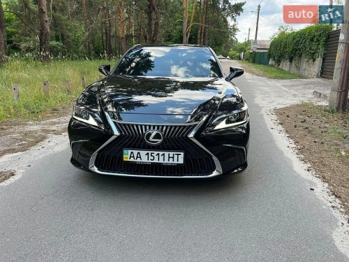 Lexus