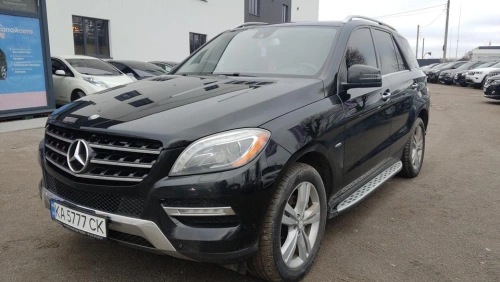 Автомобіль