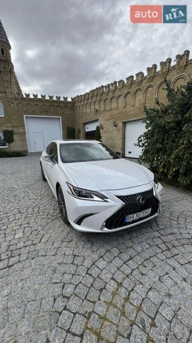 Lexus