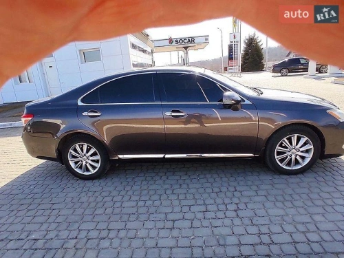 Lexus