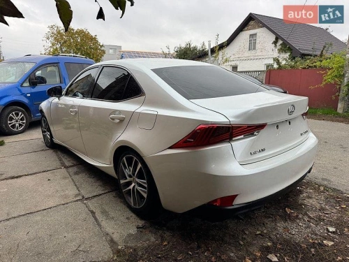 Lexus