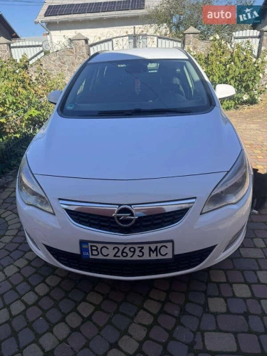 Opel Astra 2011 Opel Astra 2011