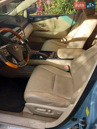 Lexus