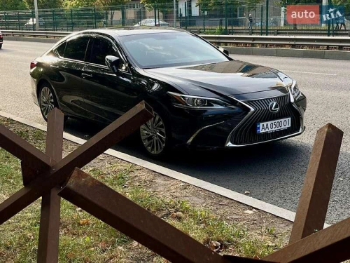 Lexus