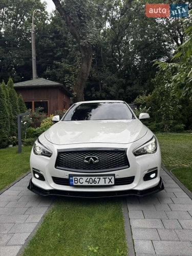 Infiniti