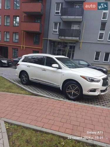 Infiniti
