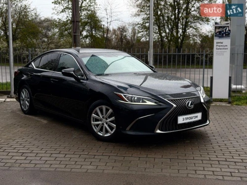 Lexus ES 2019