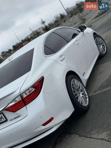 Lexus