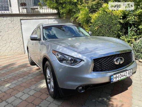 Infiniti