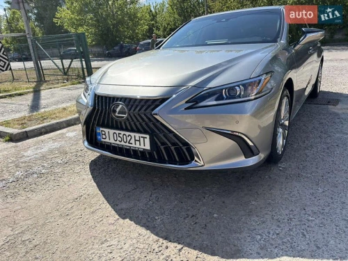 Lexus