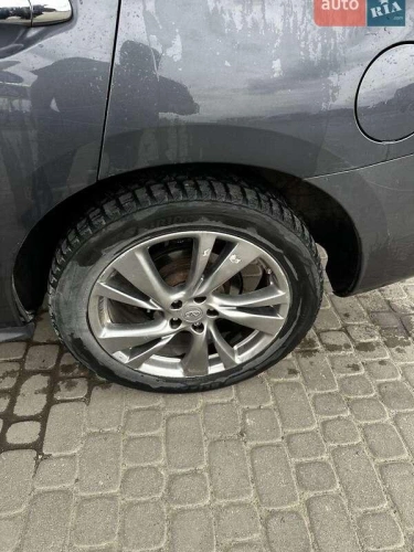 Infiniti