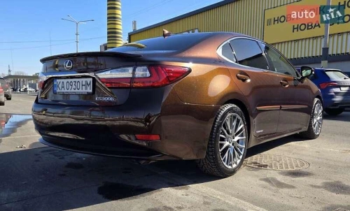 Lexus