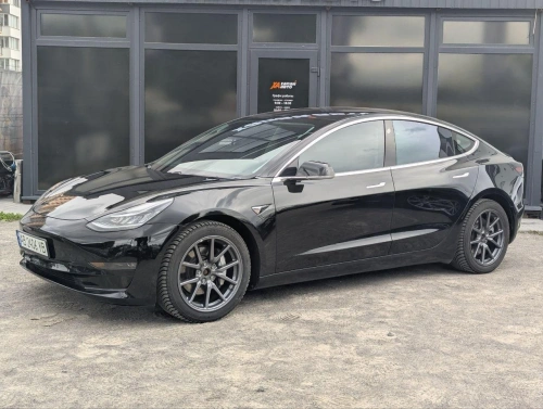 Tesla