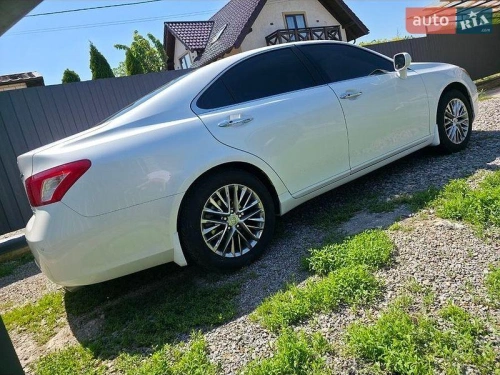 Lexus