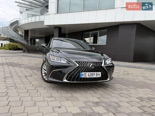 Lexus