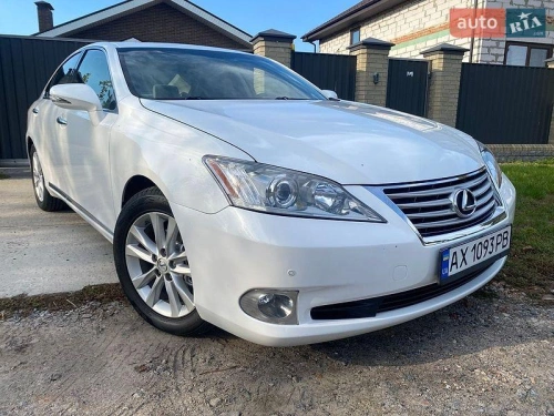 Lexus